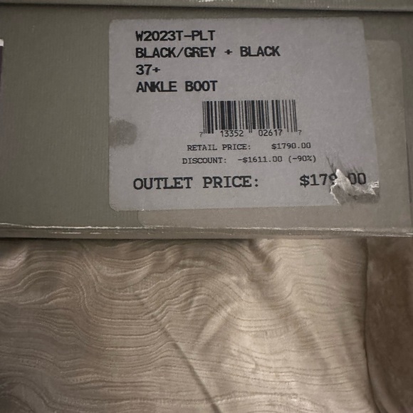 LAST CALL- CLOSING, ESTATE SALE $1790 Tom Ford Black and Brown Leopard Heels - Picture 8 of 8